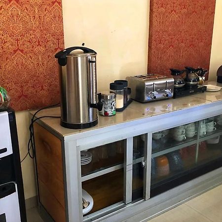 Hotel Manggasa 마칼레 외부 사진