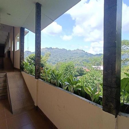 Hotel Manggasa 마칼레 외부 사진