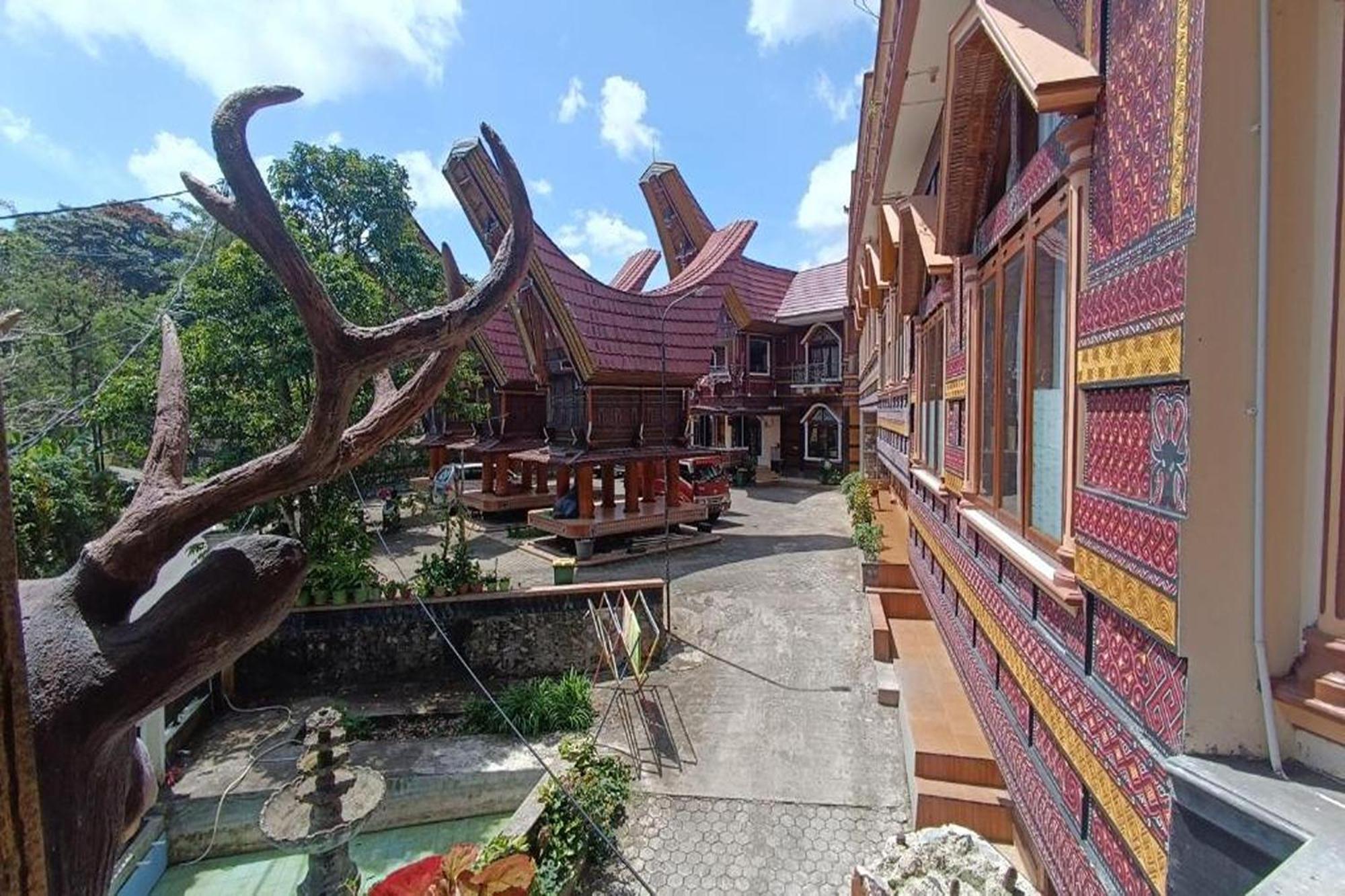 Hotel Manggasa 마칼레 외부 사진