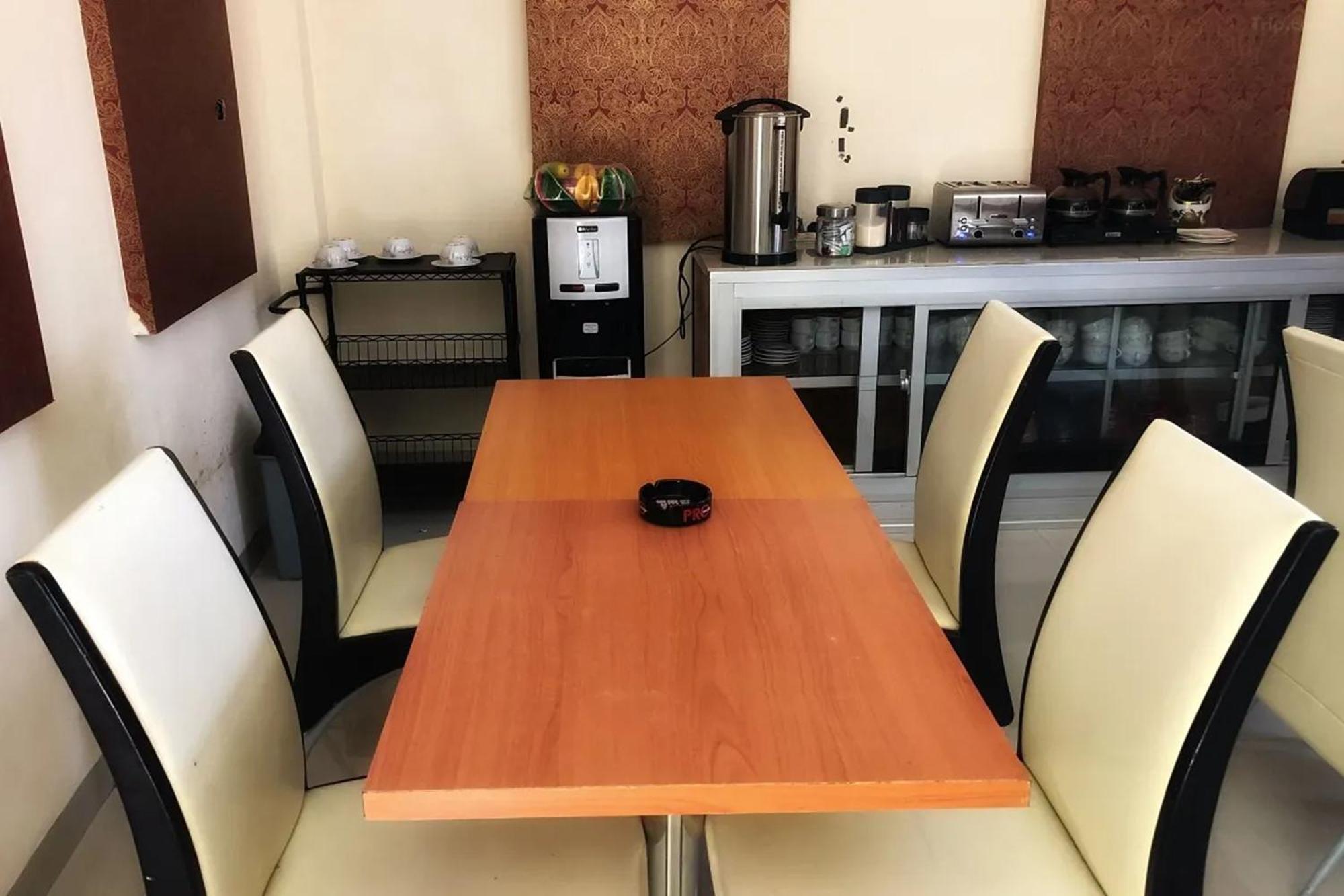 Hotel Manggasa 마칼레 외부 사진