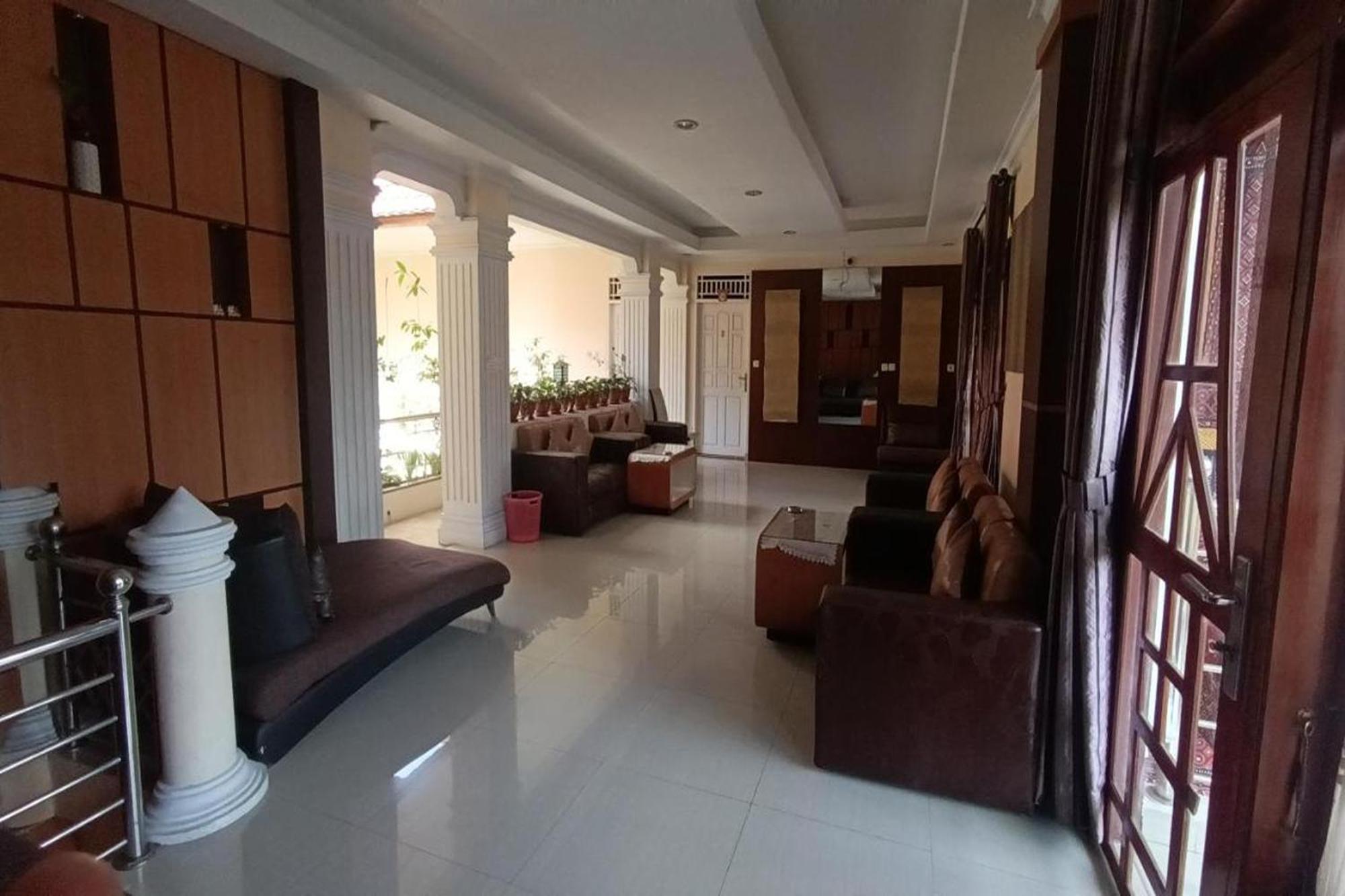 Hotel Manggasa 마칼레 외부 사진